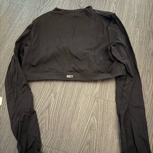 SET Active Black Crop Top